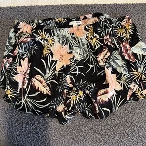 Amuse Society Wrap Print Shorts